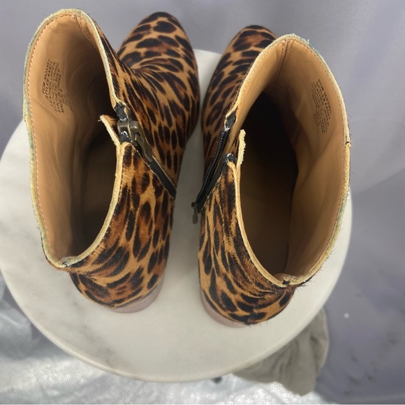 J.Crew Walker Leopard Print Calf Hair Ankle Boots Size 9 - Picture 9 of 9